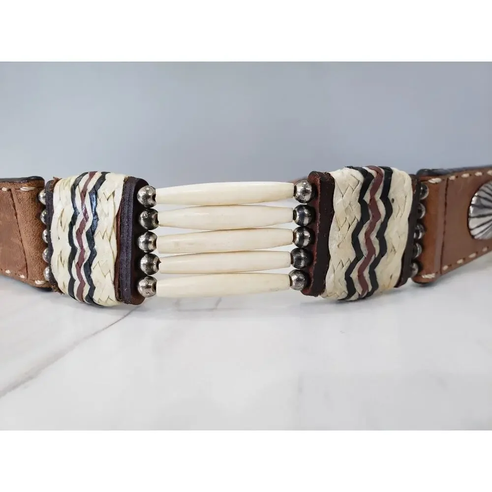 JUSTIN Belt 79207 Cowhide Western Bone‎ Silver Concho 90's Size 26” Vintage Boho